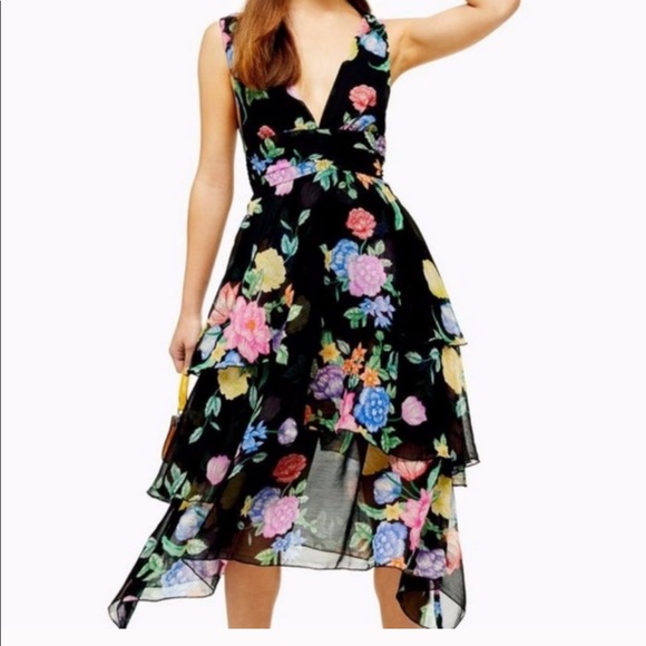 Topshop Dresses & Skirts - 🌸Topshop Freida Floral Tiered Dress🌸